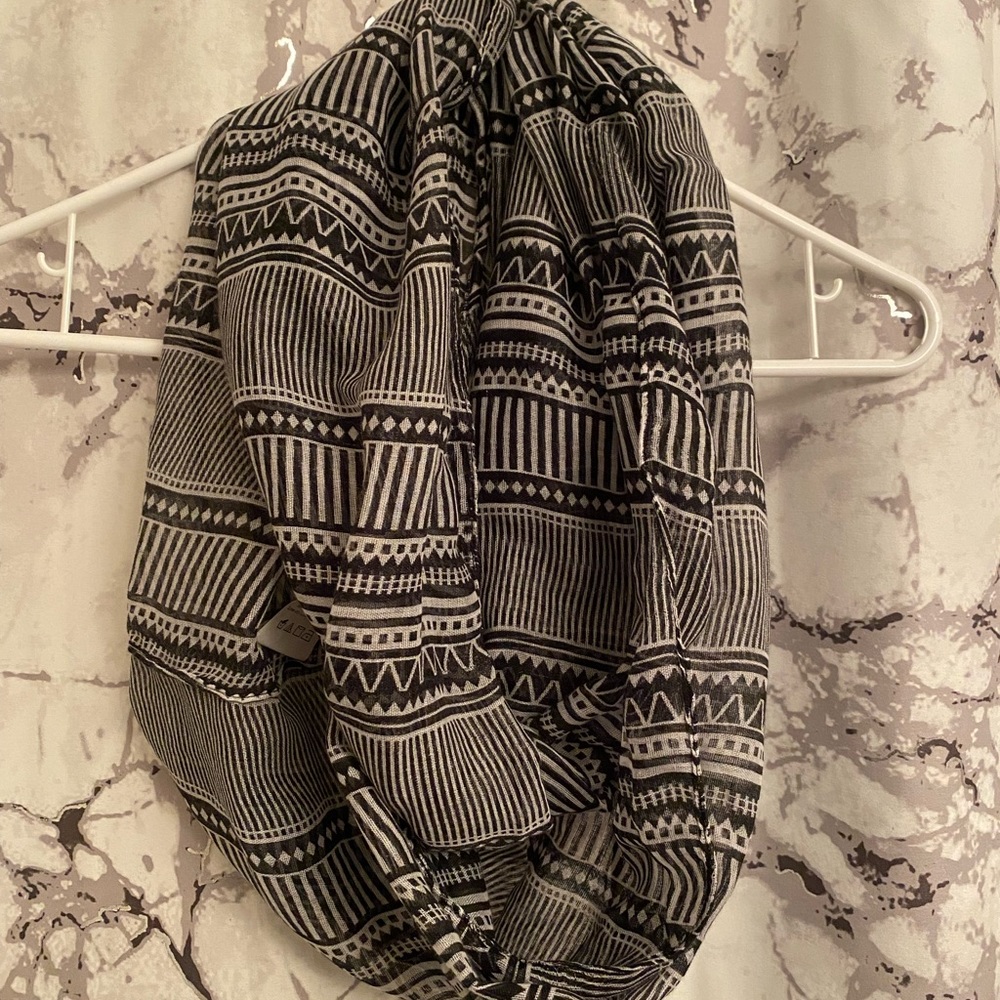 infinity scarf. multi-use. one size fits all.